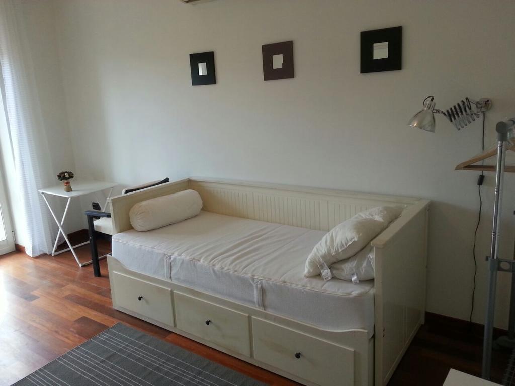 Apartment Oltremarestudios Neapel Zimmer foto